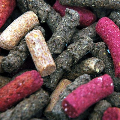 Apetit VITALITY STICKS s mrkví, červenou řepou a vojtěškou 120g - 4b.jpg
